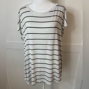 Short Sleeve Tee with Black Stripes size XXL in great condition